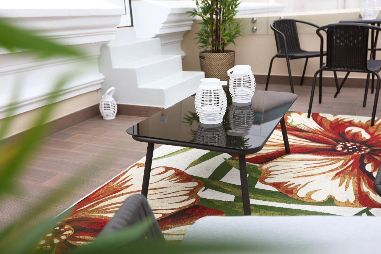 Glass Boutique - Rooms & Suites มาริญญากรันเจ ภายนอก รูปภาพ