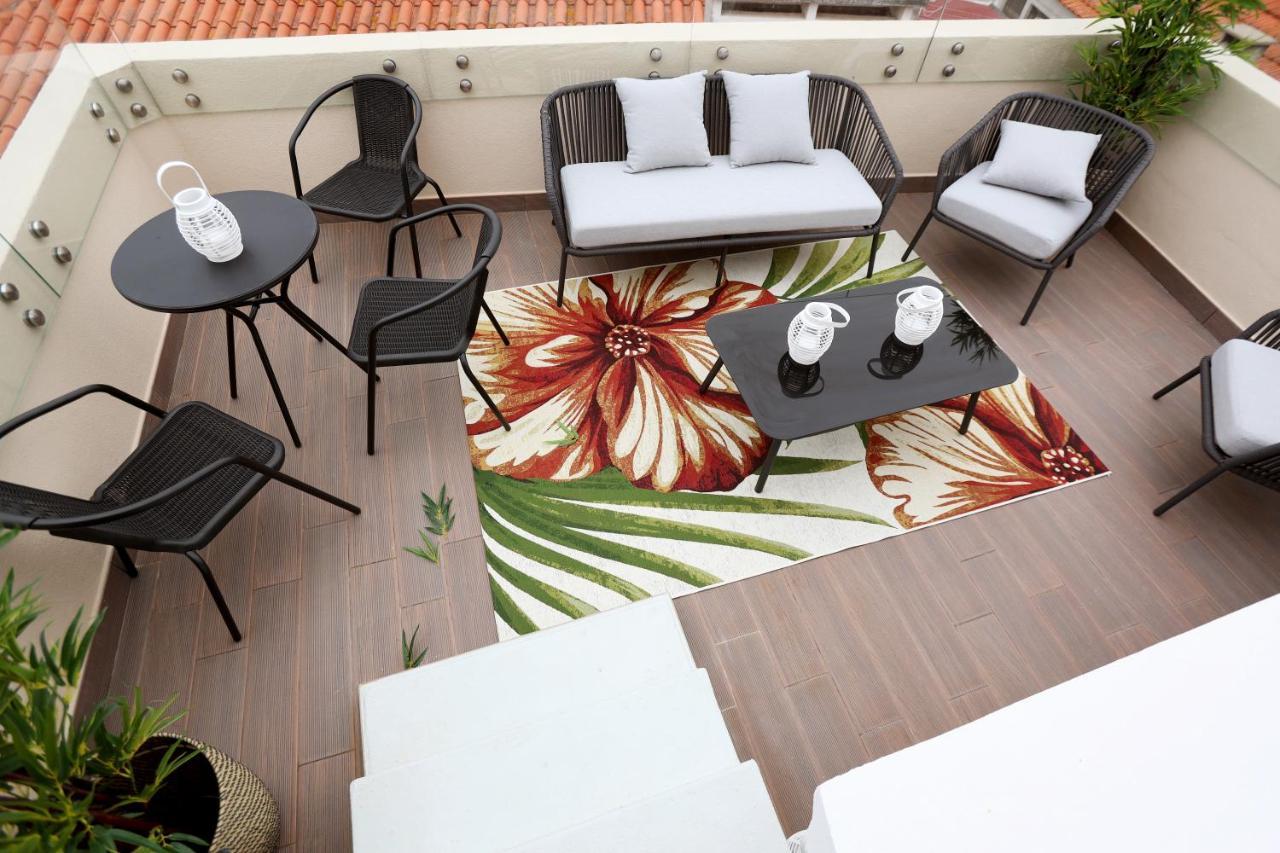 Glass Boutique - Rooms & Suites มาริญญากรันเจ ภายนอก รูปภาพ
